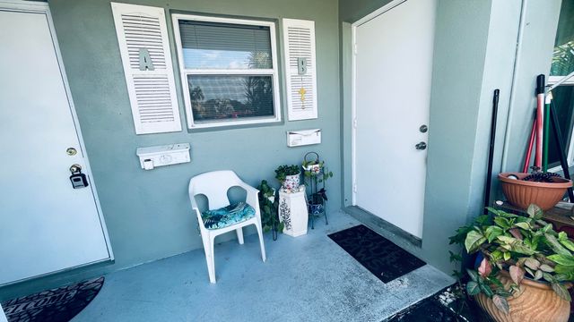 910 South Drive B, Delray Beach, FL 33445