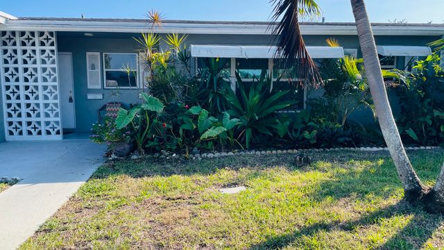 910 South Drive B, Delray Beach, FL 33445