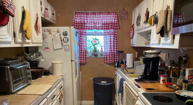 910 South Drive B, Delray Beach, FL 33445