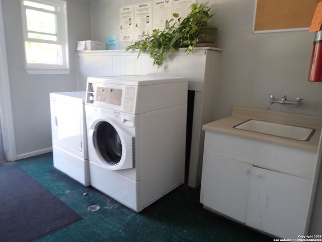 231 W Silver Sands Dr Apt 5, San Antonio, TX 78216