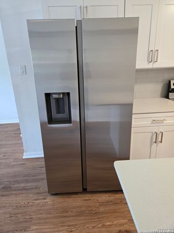 231 W Silver Sands Dr Apt 5, San Antonio, TX 78216