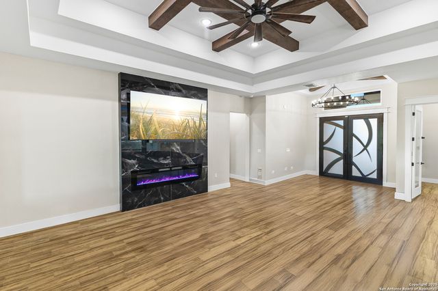 140 Summer Meadow Dr, La Vernia, TX 78121