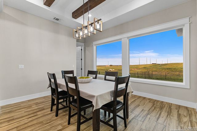140 Summer Meadow Dr, La Vernia, TX 78121