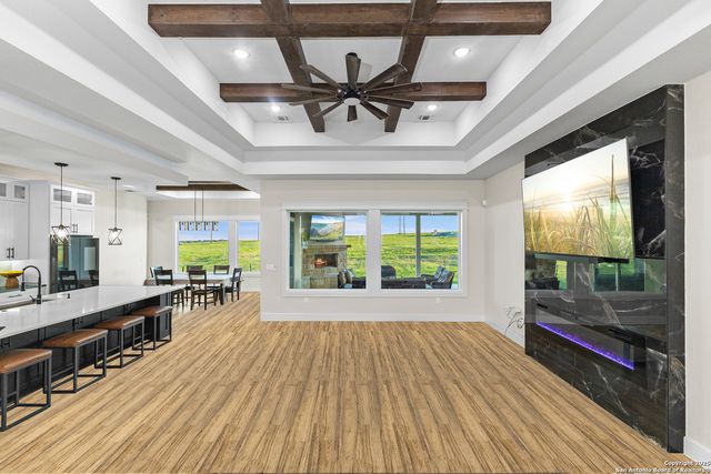 140 Summer Meadow Dr, La Vernia, TX 78121