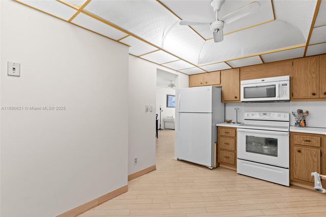 1600 S Ocean Dr 15J, Hollywood, FL 33019