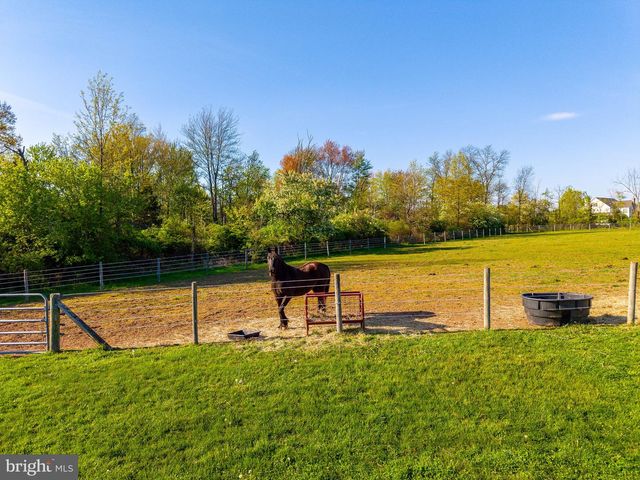 127 FAIRHILL SCHOOL RD, Hatfield, PA 19440