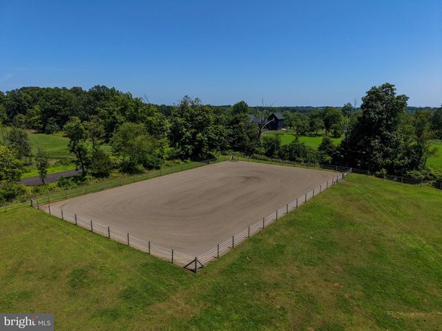 127 FAIRHILL SCHOOL RD, Hilltown, PA 18927