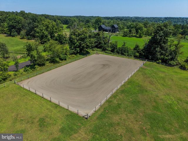 127 FAIRHILL SCHOOL RD, Hilltown, PA 18927