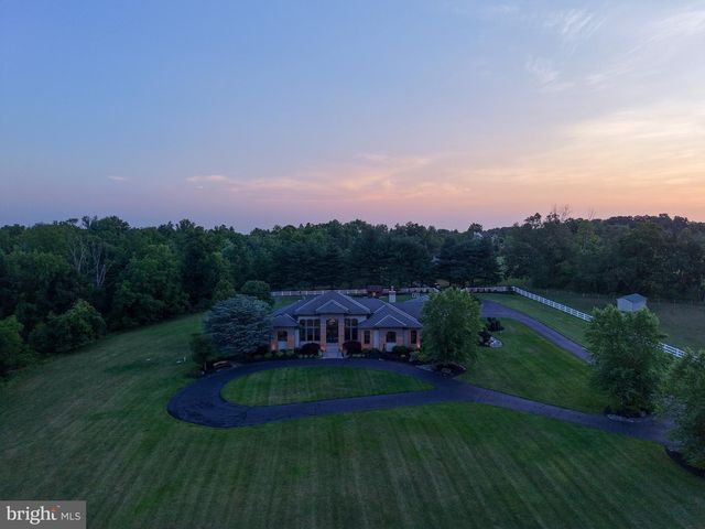 127 FAIRHILL SCHOOL RD, Hilltown, PA 18927