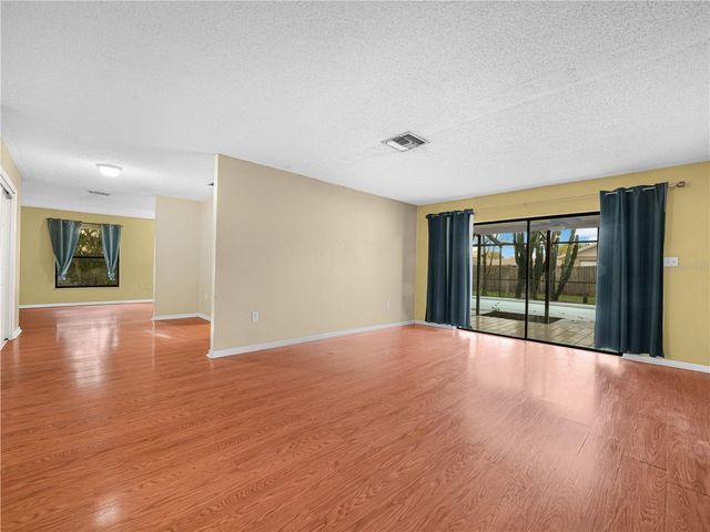 2610 SPRUCEWOOD LANE, Plant City, FL 33563