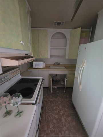 2105 Shirley Dr, Corpus Christi, TX 78416