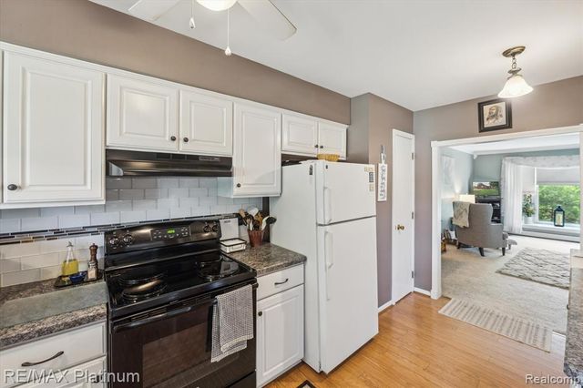 12132 Lexington Drive 2, South Lyon, MI 48178