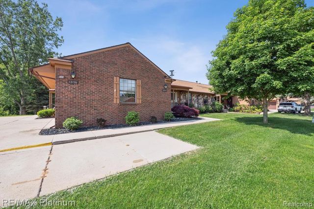 12132 Lexington Drive 2, South Lyon, MI 48178