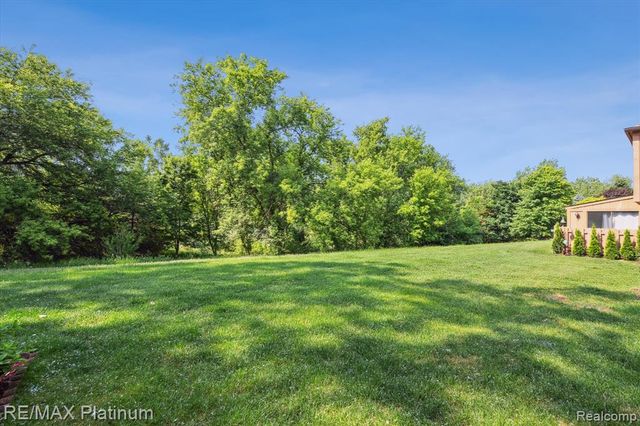 12132 Lexington Drive 2, South Lyon, MI 48178