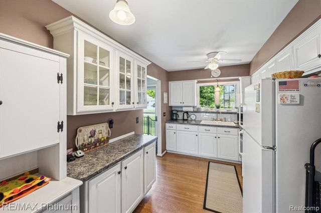 12132 Lexington Drive 2, South Lyon, MI 48178