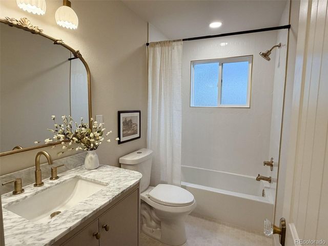 9425 Newton St, Westminster, CO 80031