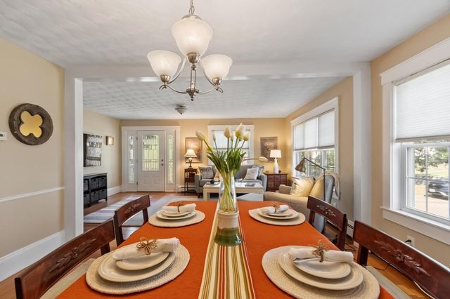 713 E Merrimack Street, Lowell, MA 01852