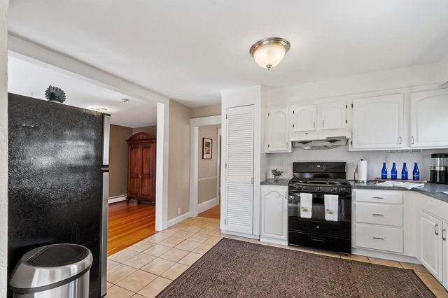 713 E Merrimack Street, Lowell, MA 01852