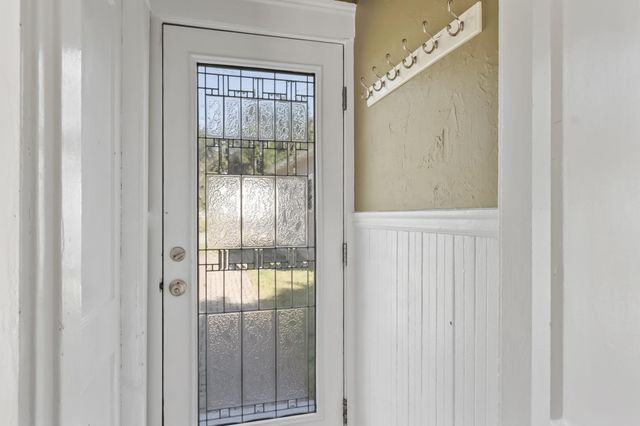 713 E Merrimack Street, Lowell, MA 01852
