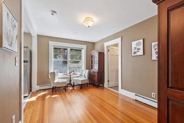 713 E Merrimack Street, Lowell, MA 01852