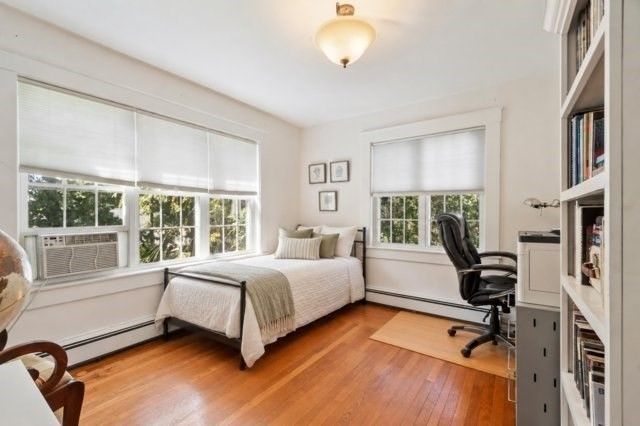713 E Merrimack Street, Lowell, MA 01852