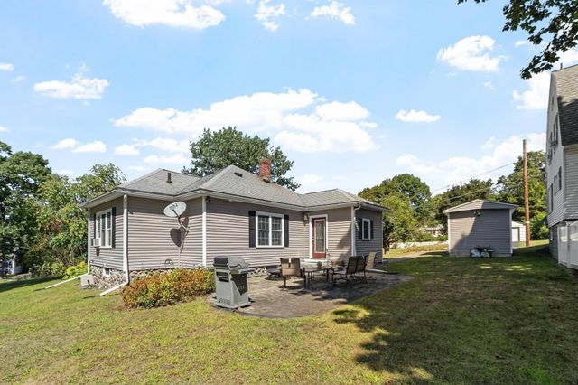 713 E Merrimack Street, Lowell, MA 01852