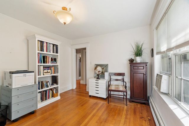 713 E Merrimack Street, Lowell, MA 01852