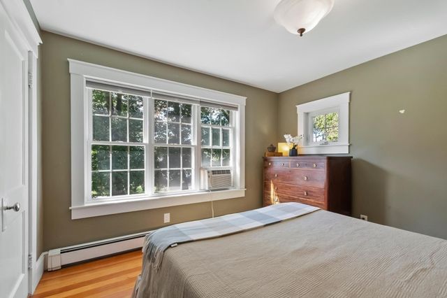 713 E Merrimack Street, Lowell, MA 01852