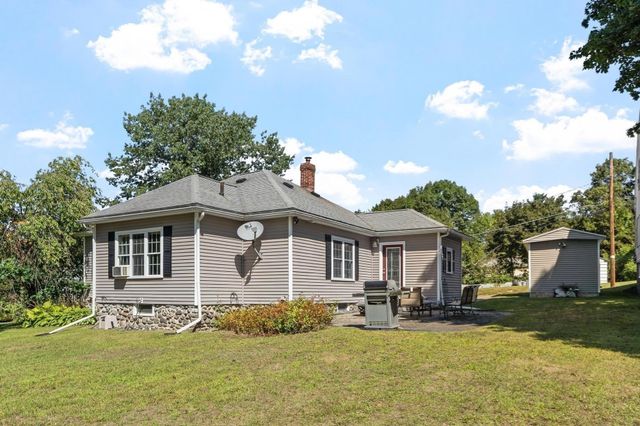 713 E Merrimack Street, Lowell, MA 01852