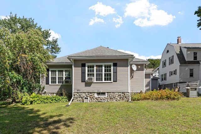 713 E Merrimack Street, Lowell, MA 01852