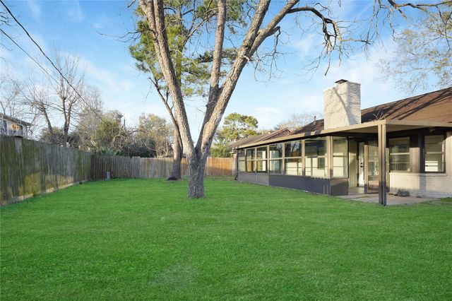 11822 S Perry Avenue, Houston, TX 77071