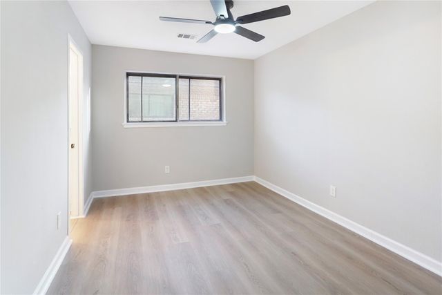 11822 S Perry Avenue, Houston, TX 77071