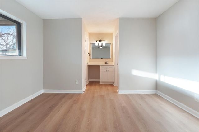 11822 S Perry Avenue, Houston, TX 77071