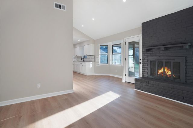 11822 S Perry Avenue, Houston, TX 77071