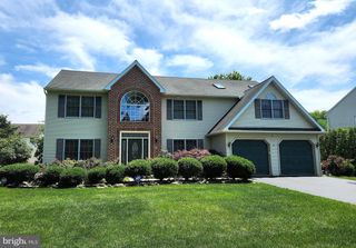 45 DOWNING DR, Wyomissing, PA 19610