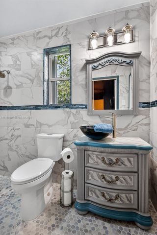 2006 N 38th Ave, Hollywood, FL 33021