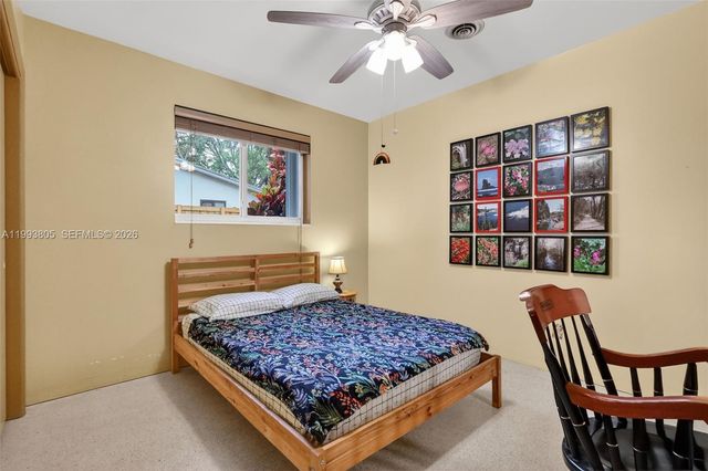 2006 N 38th Ave, Hollywood, FL 33021