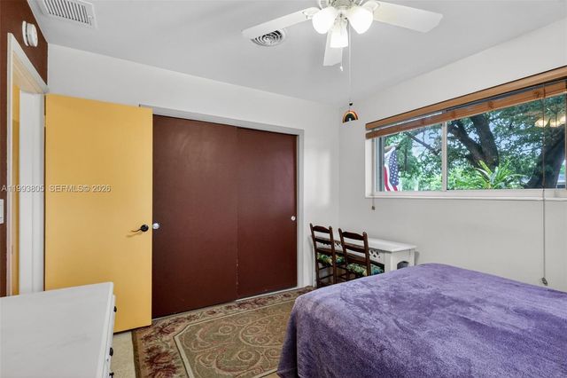 2006 N 38th Ave, Hollywood, FL 33021