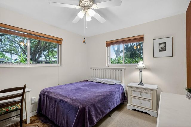 2006 N 38th Ave, Hollywood, FL 33021