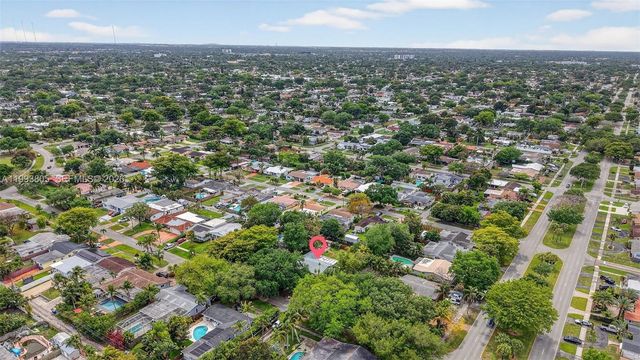 2006 N 38th Ave, Hollywood, FL 33021