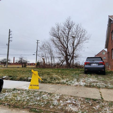 13401 JUSTINE Street, Hamtramck, MI 48212