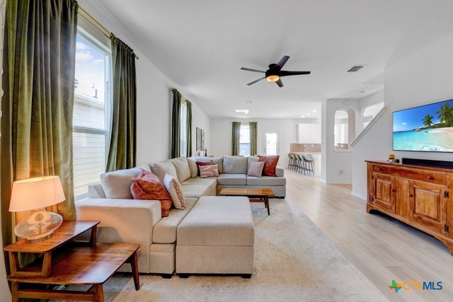 523 Deer Crest Drive, New Braunfels, TX 78130