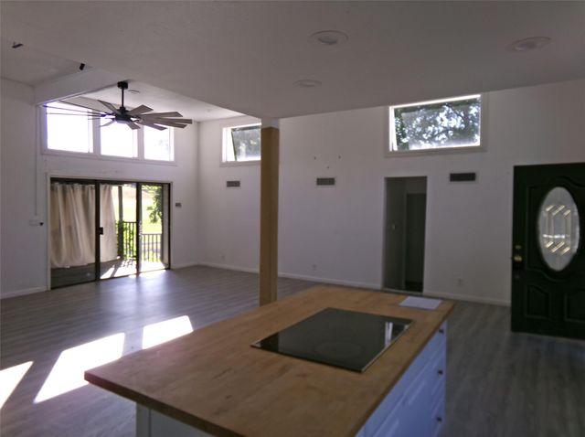 20707 Greenpark DR, Lago Vista, TX 78645