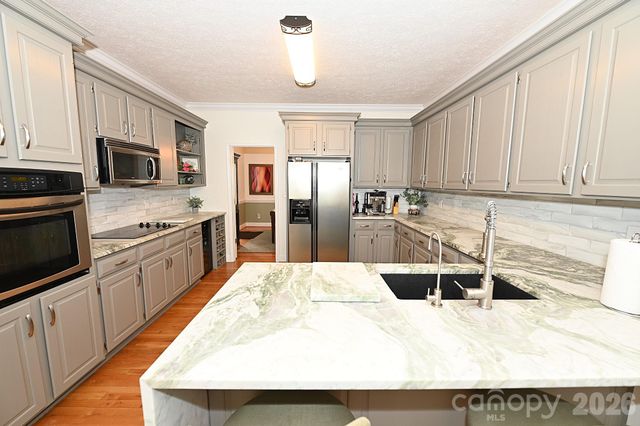406 5th Avenue NE, Conover, NC 28613