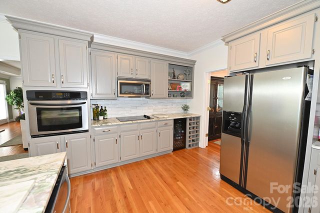 406 5th Avenue NE, Conover, NC 28613