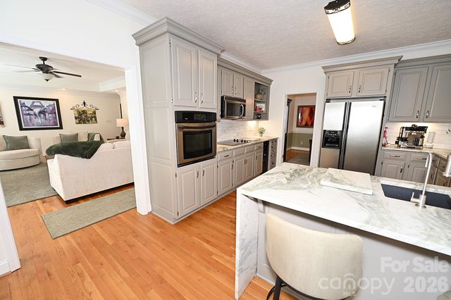 406 5th Avenue NE, Conover, NC 28613