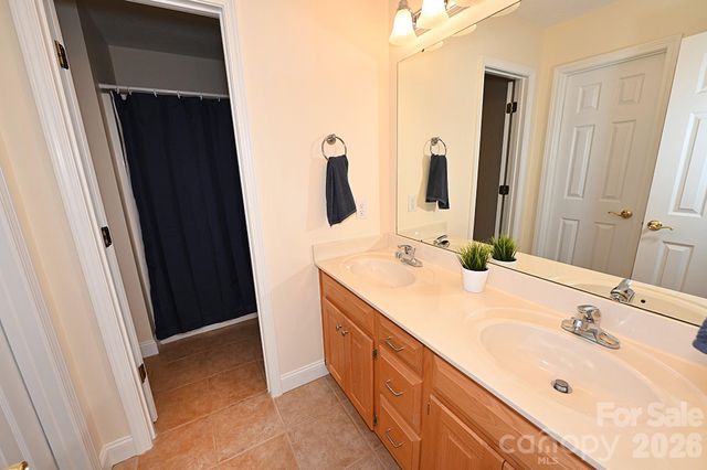 406 5th Avenue NE, Conover, NC 28613