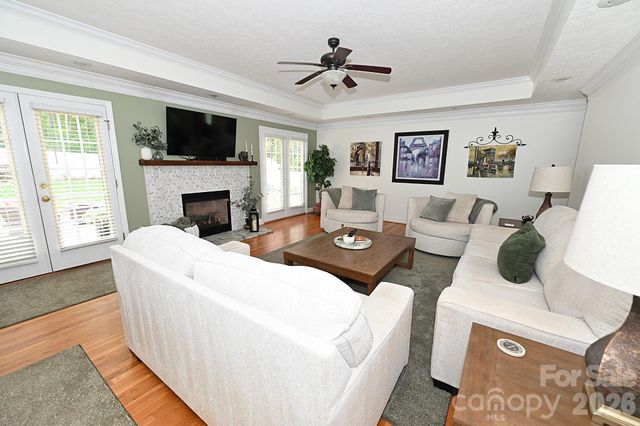 406 5th Avenue NE, Conover, NC 28613