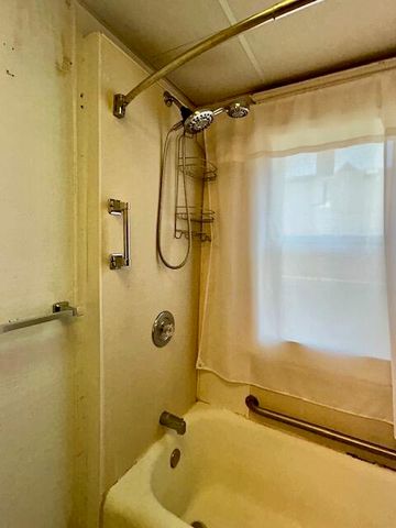 341 LINCOLN Avenue, Council Bluffs, IA 51503