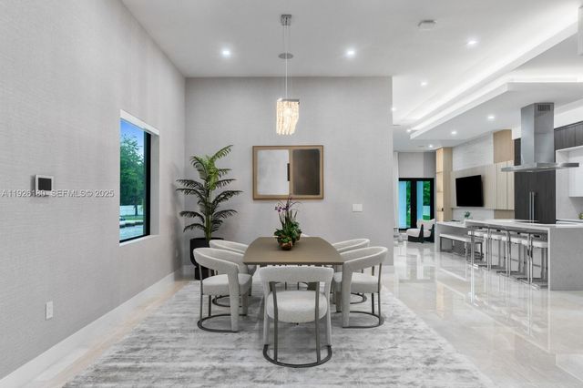 80 NW 129th Ave, Miami, FL 33182